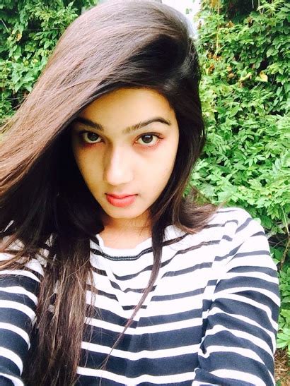 Indian Girls Photo Indian Cute And Beautiful Gils Facebook Selfiealbum 1