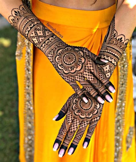 94 Easy Mehndi Designs For Your Gorgeous Henna Look