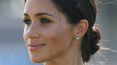 Is This The Real Meaning Behind Meghan Markle S Favorite Hairstyle
