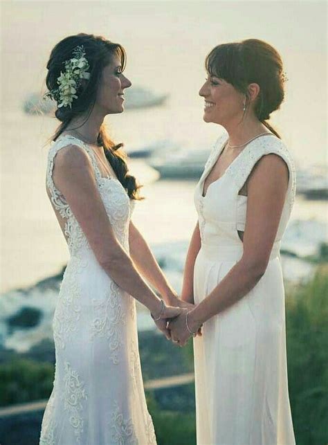 Pin On Wedding Lesbian Casamento Lesbicas
