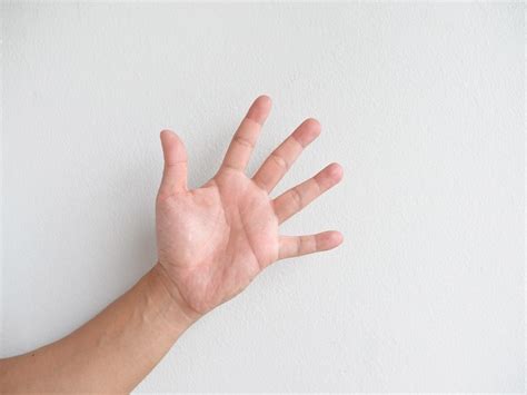 Mallet Finger Symptoms Causes And Treatment Boldsky Com