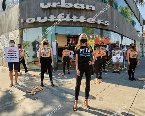 Ashley Byrne Peta Volunteers Peaceful Protest Editorial Stock Photo Stock Image Shutterstock