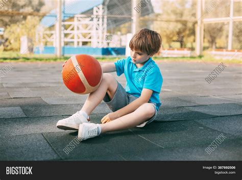 Boy Basketball Player Image And Photo Free Trial Bigstock