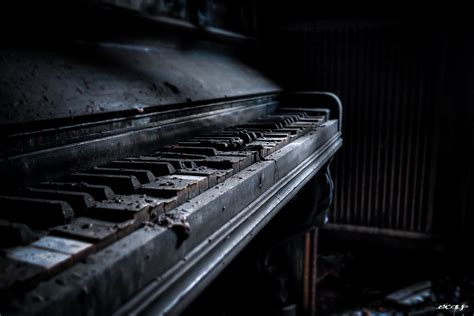 Ghost Playing Piano Le Manoir Ardent Scalps Dementia Flickr