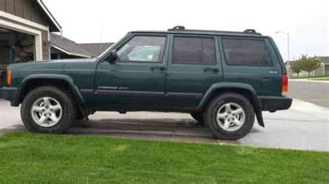 The cherokee country has been replaced by two. Jeep Cherokee BLACK LIFTED 2 DOOR XJ Sport 4, 0 4X4 105k ...