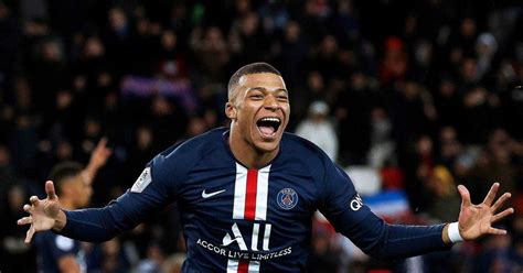 Mbappé anota su gol número 100 como jugador del Paris Saint-Germain