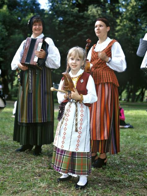 Lithuanian Traditional Costumes Lithuania Beauty Traditional Outfits Lithuanian Clothing