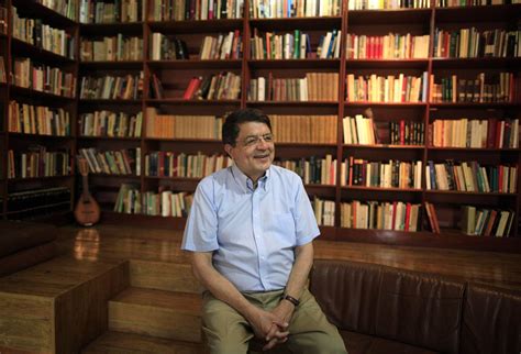 Escritor Nicaragüense Sergio Ramírez Galardonado Con Premio Carlos