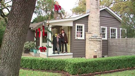 ‘home Alone Display Brings Christmas Joy And Nostalgia To East Austin