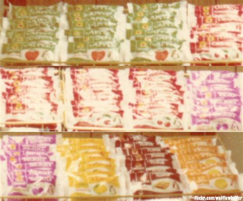 Dean metropoulos and company as the second incarnation of hostess brands. Hostess Fruit Pies - 1974 | Taken from the previous ...
