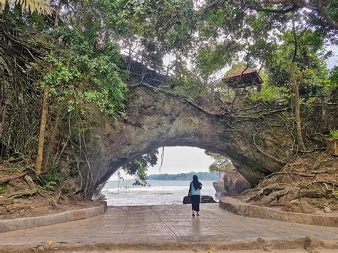 Sejalan dengan analogi magnet, maka tebing pantai karang bolong berlokasi di desa karang suraga, cinangka, serang, banten. Telepon Pantai Karang Bolong - Liburan Singkat Ke Pantai Karang Bolong Anyer Jet On Vacation ...