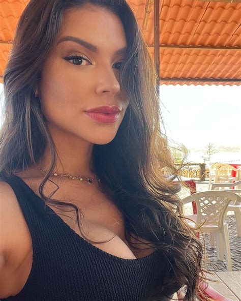 Miss Brazil 2018 Gleycy Correia Dead At 27 After Tonsil Surgery