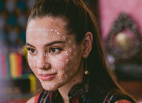 Look Catriona Gray Dons Traditional Yakan Face Paint