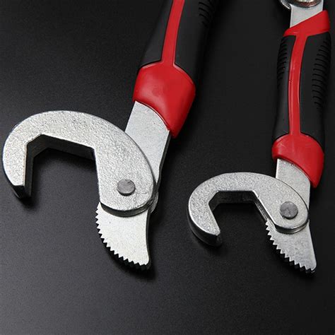 Multi Function Universal Wrench Adjustable Grip Wrench Set 8 32mm