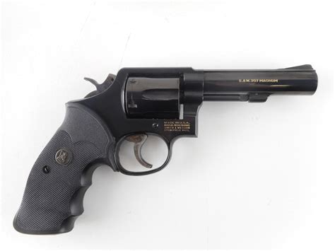 Smith And Wesson Model 13 3 Caliber 357 Mag Switzers Auction