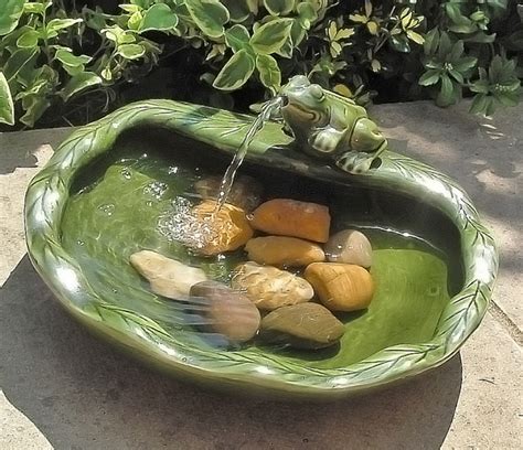 Solar Frog Water Feature Green Ceramic