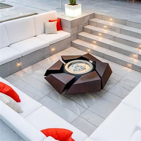 Luxury Fire Pits And Outdoor Fireplaces Luxury Outdoor Living