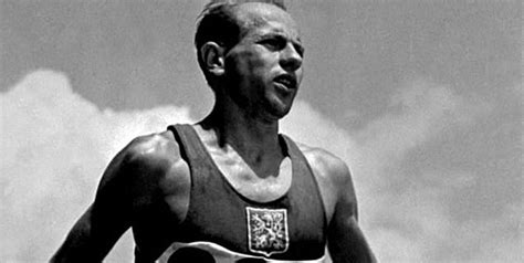 A hero in his native czechoslovakia he was an influential member in the communist party, however, he was later … Emil Zatopek: Leyendas de los Juegos Olímpicos en AS.com