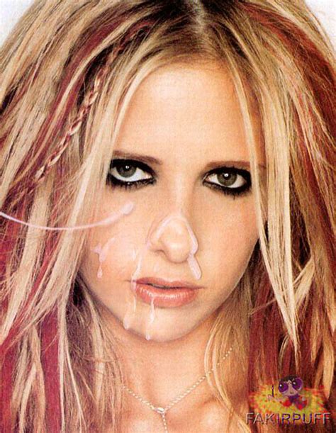 Sarah Michelle Gellar Showing Her Pussy And Tits And Fucking Hard Porn
