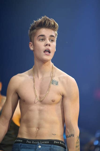 hot guys justin bieber sexy six pack and shirtless 15th dec