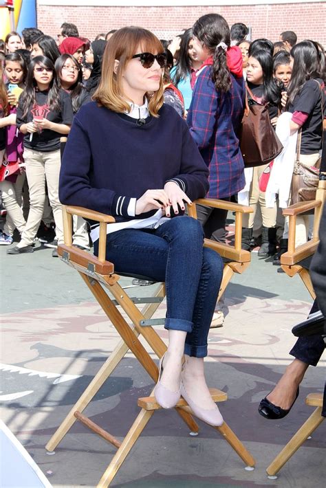 Right Down To Her Nude Flats Emma Keeps Things Classic Emma Stone