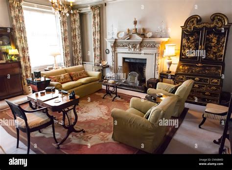 Living Room Interior Of An Victorian Style English Manor House Stock