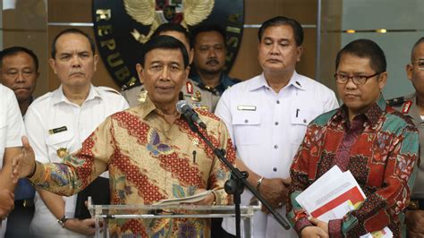 indonesia s president signs decree to ban radical groups fox news