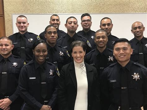 oakland police department welcomes 11 new officers the mercury news
