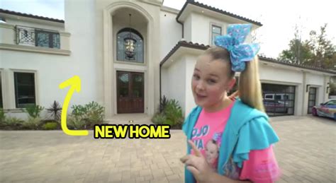 There are jojo siwa sneakers, jojo siwa pillows, jojo siwa fruit snacks and jojo siwa dolls. JoJo Siwa Bought A New House And Here's What The Inside ...