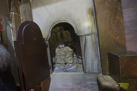 Jesus Christs Tomb Opened And Pictures Reveal Exactly Whats Inside
