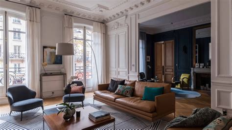 Cet Appartement Parisien Bénéficie Dun Design Haussmannien Et
