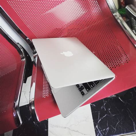 The macbook air is a line of laptop computers developed and manufactured by apple inc. Clean UK Used Apple Macbook Pro 13" Core I5 Retina Display, 1.5GB Graphics Card - Technology ...