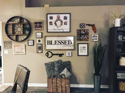 Rustic gallery wall. Farmhouse Style. Fixer Upper. Joanna Gaines ...