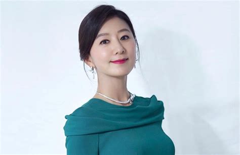 ‘the World Of The Married’ Star Kim Hee Ae Returns With New Reality Show Escape Kdramastars