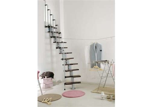 Ideati per migliorare la qualità dello spazio per ragazzi e bimbi di ogni età. Scale salvaspazio | Decorare scale, Scale, Idee balcone