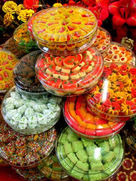 Gempaq raya (p) 1998 emi (malaysia) sdn bhd. Cookies for Hari Raya | Irresistably colorful cookies ...