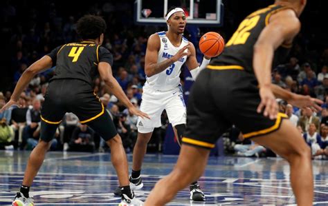 Memphis Basketball Dominates Wichita State 8th Win In Last 9 Games For Tigers