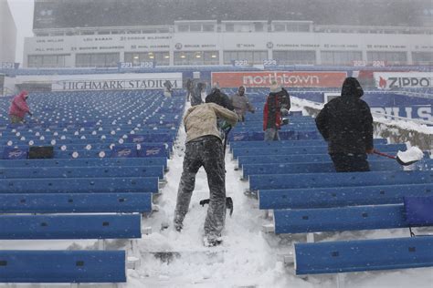 Football Fans Flocked To Stadium Cleared Snow So Fans Could Enjoy