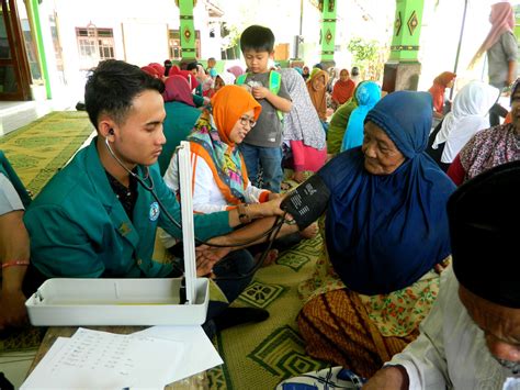 Bakti Sosial Akbar Dosen Dan Mahasiswa Fakultas Kesehatan Unjani Yogyakarta