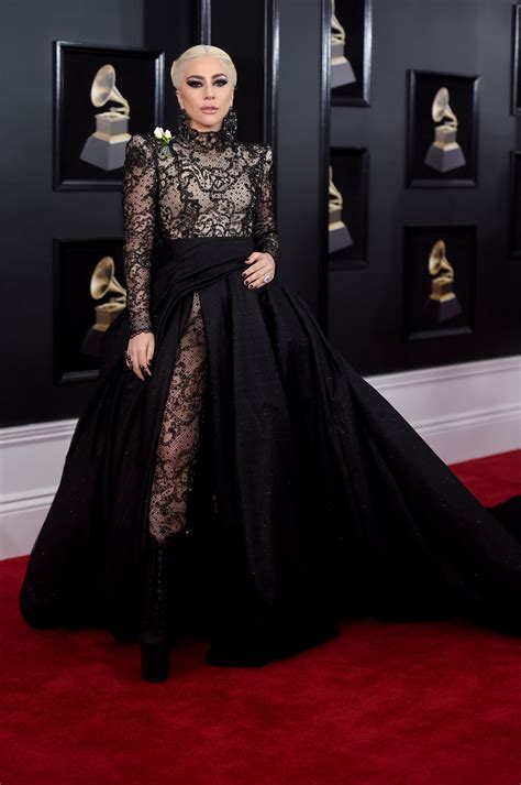 Grammys 2018 See All The Looks From The Red Carpet Glamour