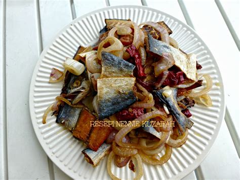 Resepi masakan gulai ikan talang kering style kenduri. RESEPI NENNIE KHUZAIFAH: Ikan masin talang - pelengkap rasa