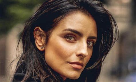 Aislinn Derbez Confiesa La Promesa De Amor Que Hizo Con Mauricio Ochmann