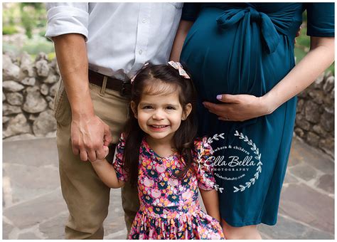 Anticipating ~ San Antonio Maternity Photographer Ella Bella