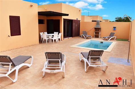 Preciosas y confortables casas para que vaya con su familia y amigos a disfrutar de unas. Alquiler casa en Corralejo, Islas Canarias con piscina ...
