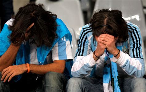 Argentina Llora La Eliminación De La Albiceleste
