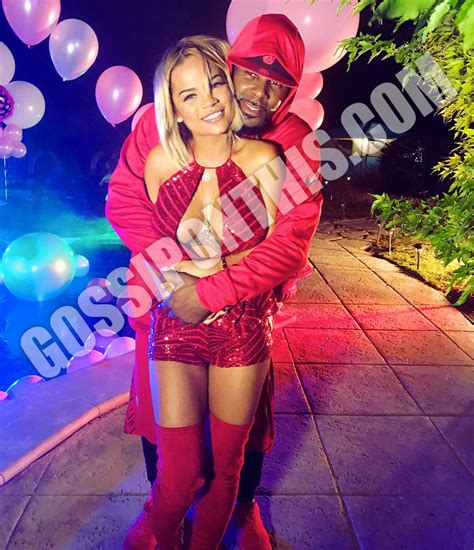 Watch R Kelly Serenades Girlfriend Halle Calhoun At Her 22nd Birthday Party In Atlanta