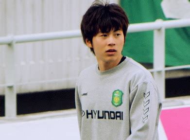 김건희 '자본주의는 돈 없으면 죄인이다'. 현재 한국에서 가장 잘생긴 축구선수.jpg : 네이트판