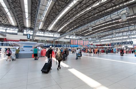 a six day ban on arriving by car at terminal 2 prague airport has published details of the