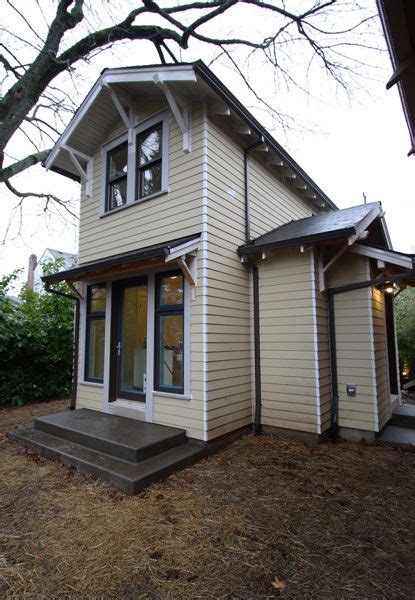 Order 2 to 4 different house plan sets at the same time and receive a 10% discount off the retail price (before s & h). 400 sq ft footprint, 600 sq ft total. | Accessory dwelling ...