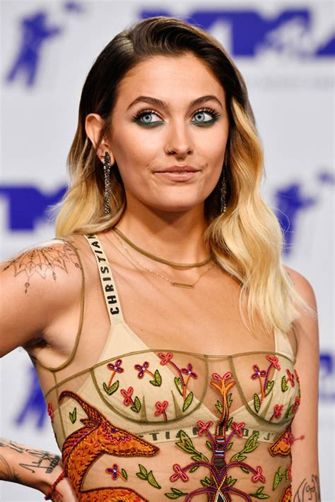 Paris jackson the raising star and the only daughter of king of pop michael jackson. VMAs 2017: Paris Jackson in the Best Possible Ensemble for ...